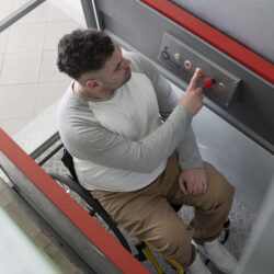 Trasporto su scala: il saliscale cingolato più piccolo che c’è!